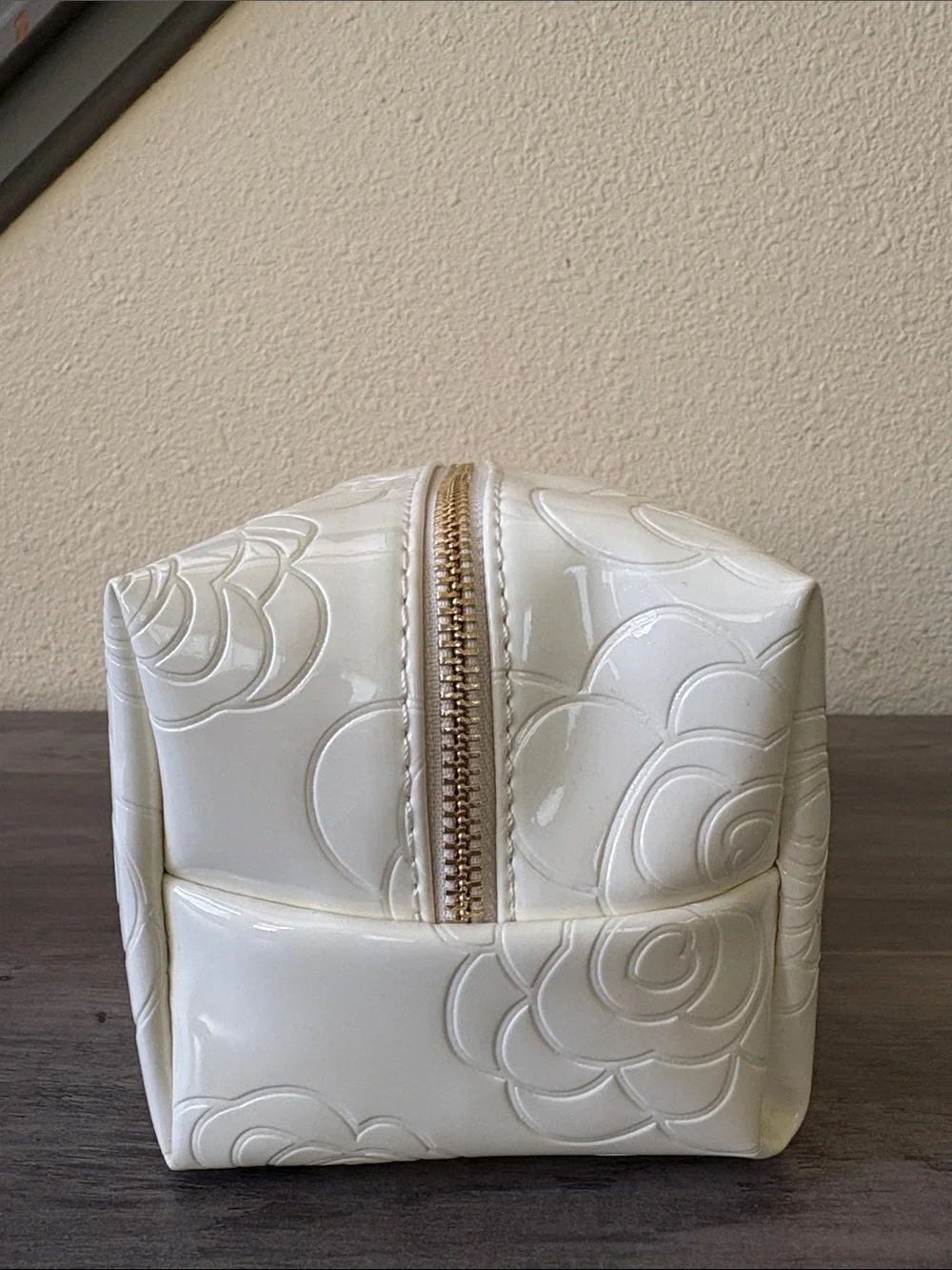 Imoshion NWT Vegan Off White Cosmetic Bag with Gold Toned Zipper